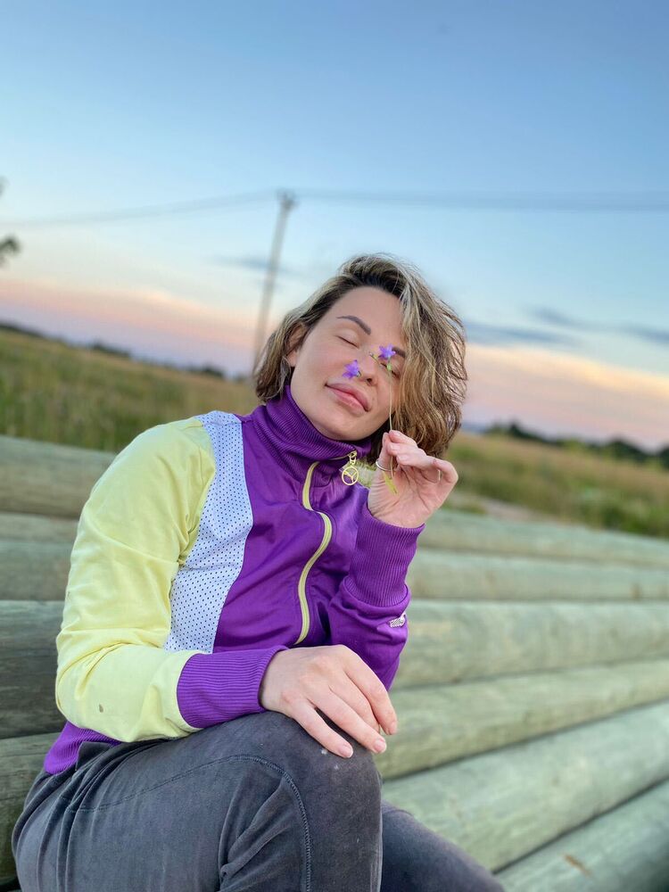  -,   , 37 ,   