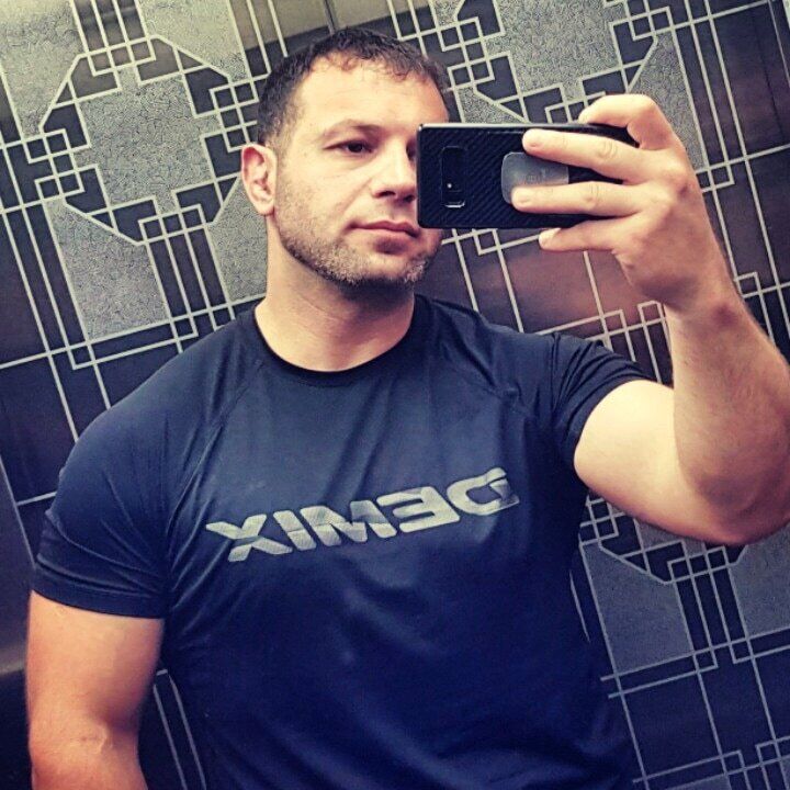  30947319  Izzet, 35 ,    