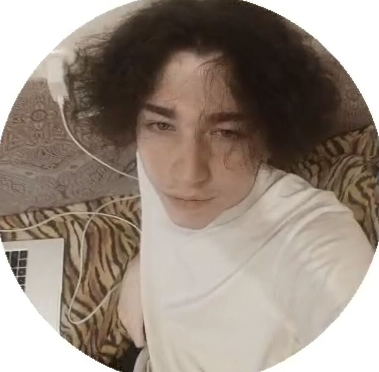  48717709  , 21 ,    