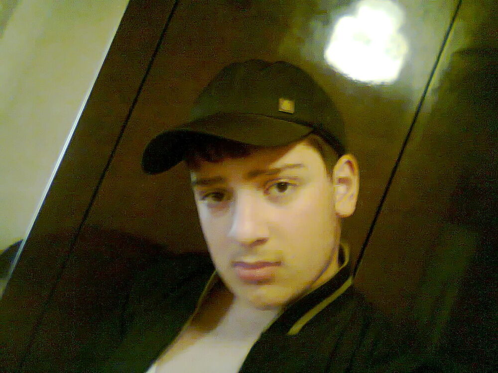  4526549  Edik1yebun, 32 ,    