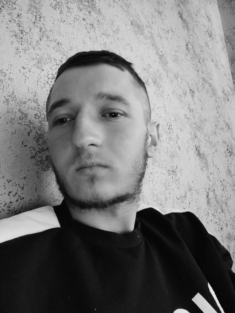  ,   Edik, 24 ,   ,   