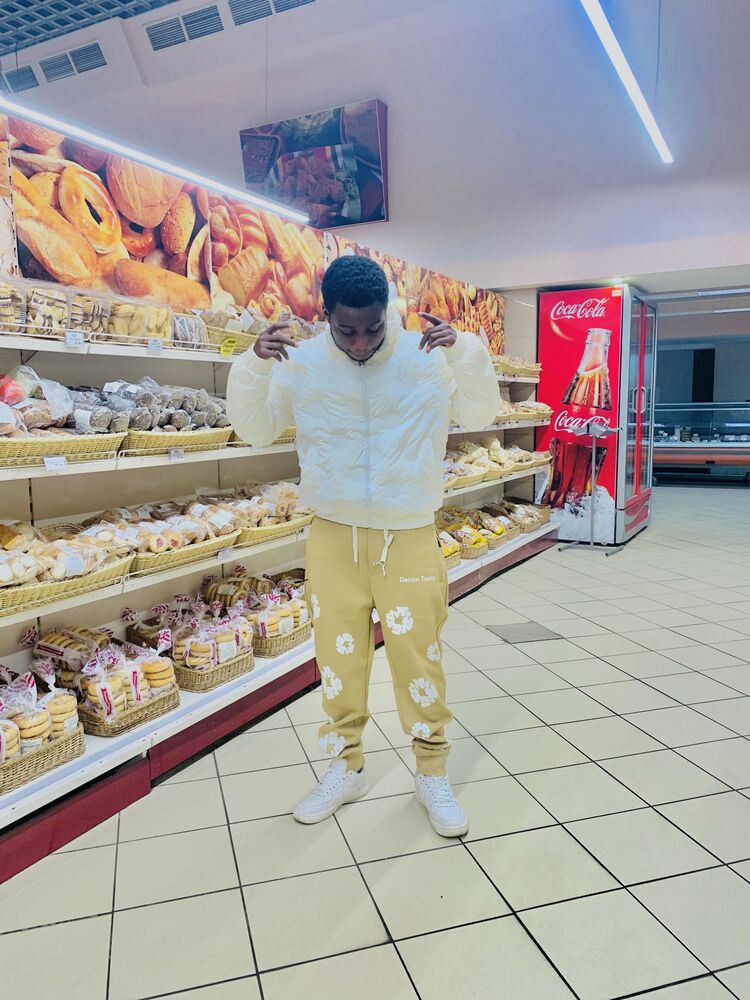  ,   Alpha Oumar, 20 ,   ,   