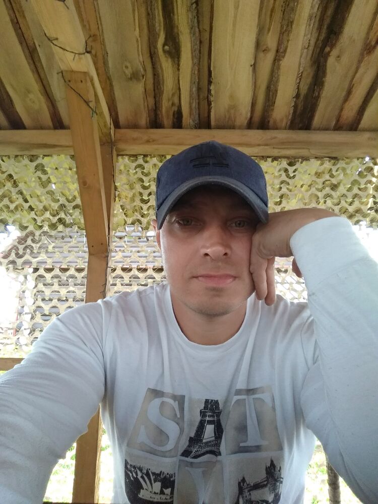  ,   Pavel, 42 ,   ,   , c , 