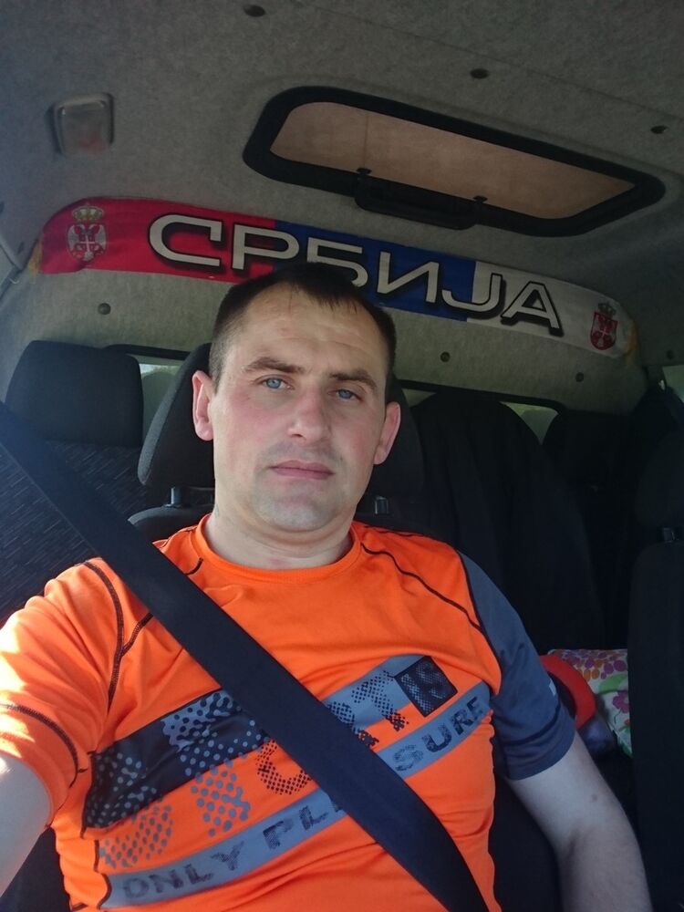  9967009  Milenko, 39 ,    