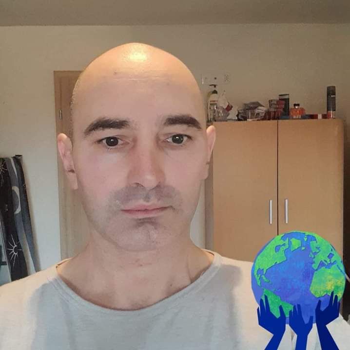  25032979  , 39 ,    -