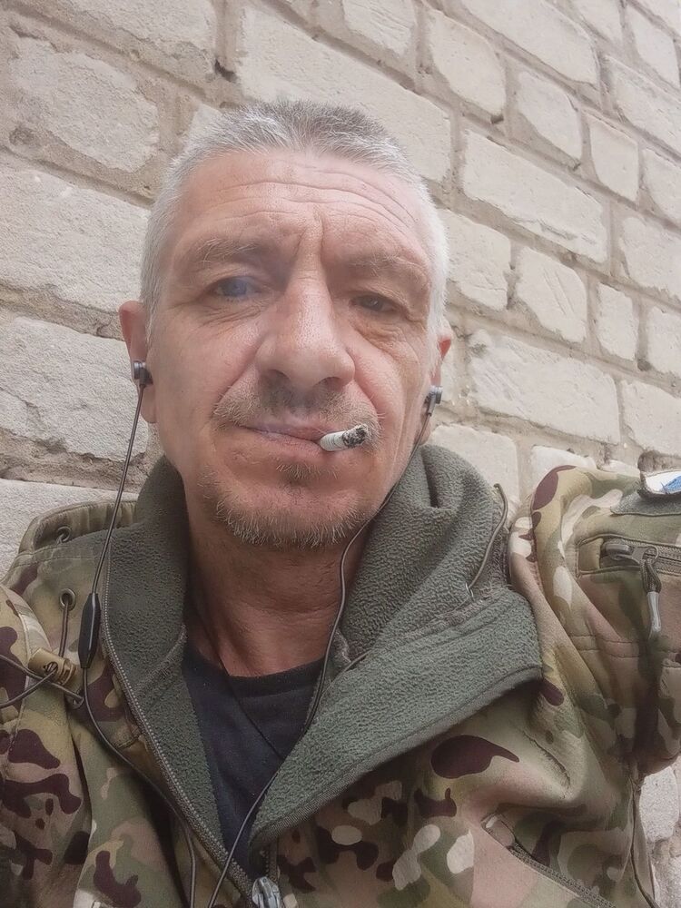  52557639  , 49 ,    