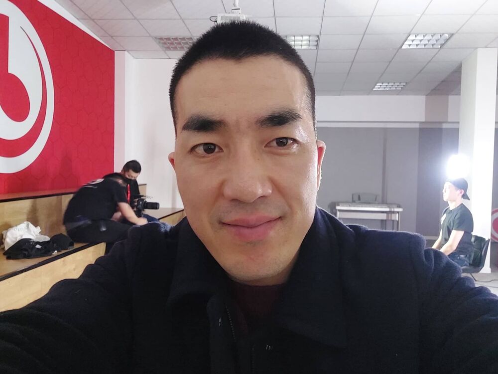  27050359  Ganbold, 35 ,    Ulaanbaatar