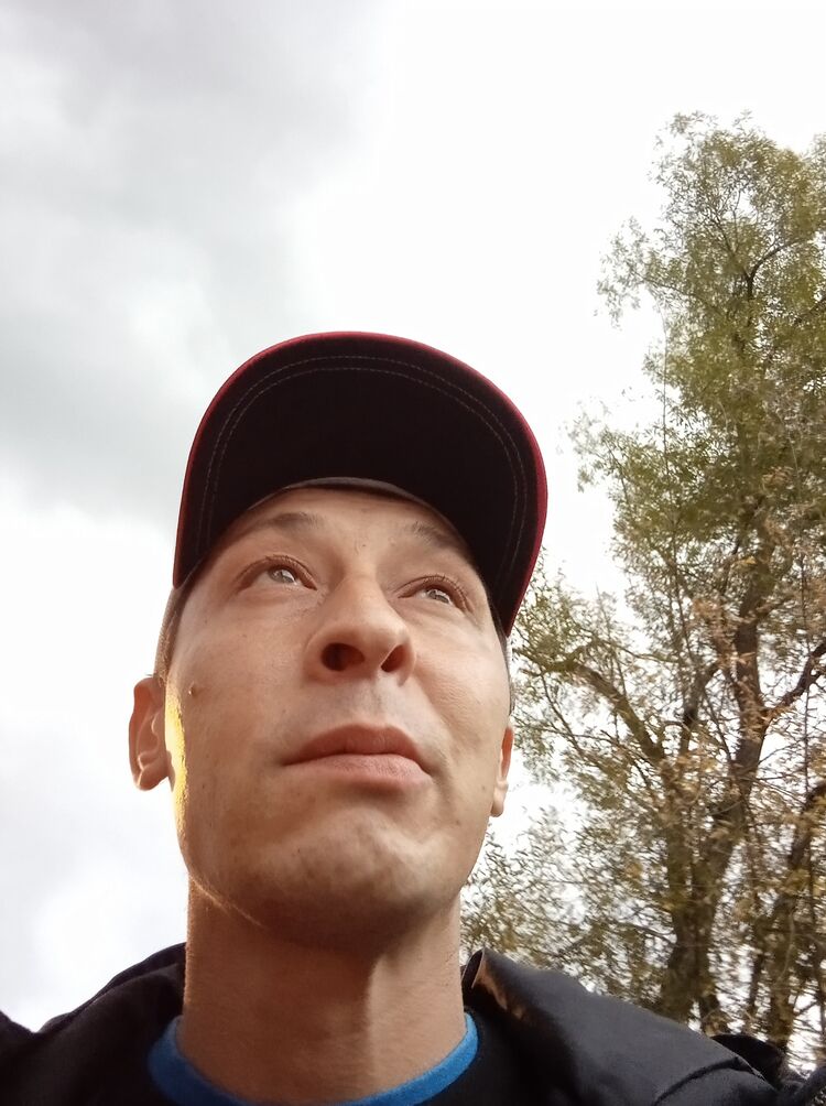  ,   Kirill, 37 ,   ,   