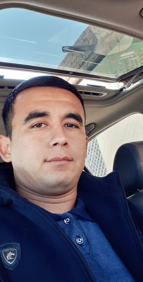  20749799  Munisbek, 32 ,    