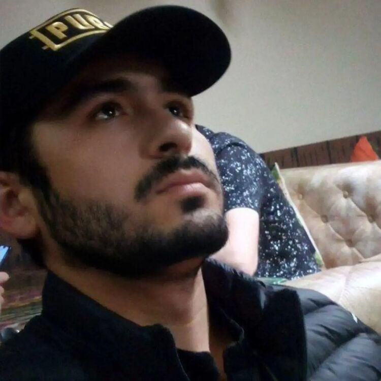  49970909  Jamshidbek, 22 ,    