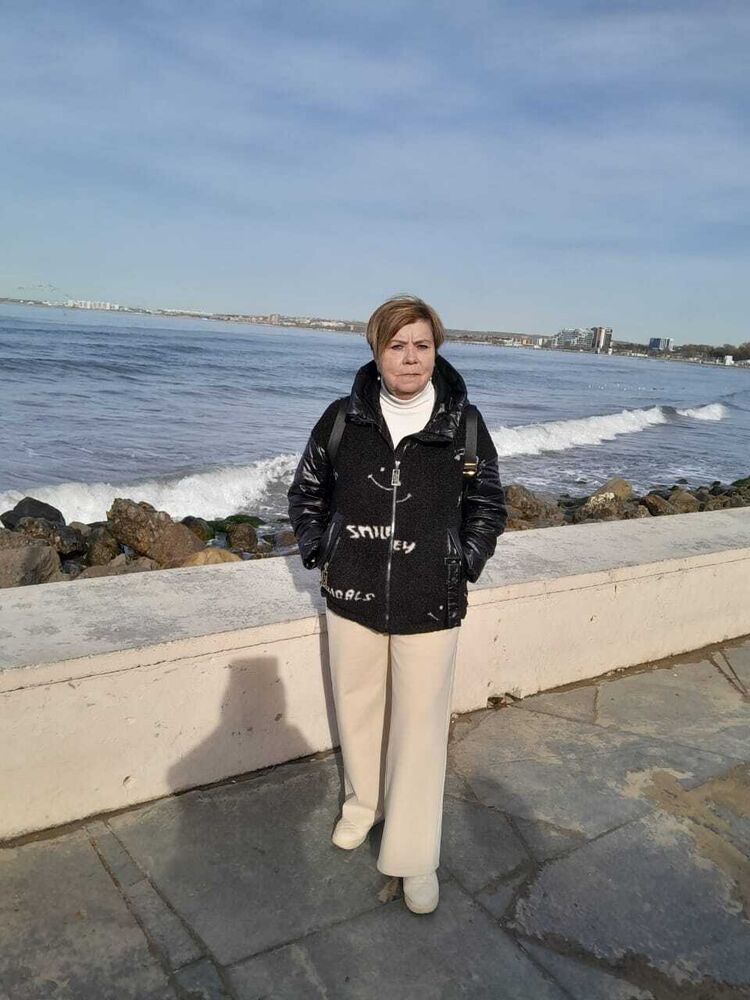  52767699  , 70 ,    -