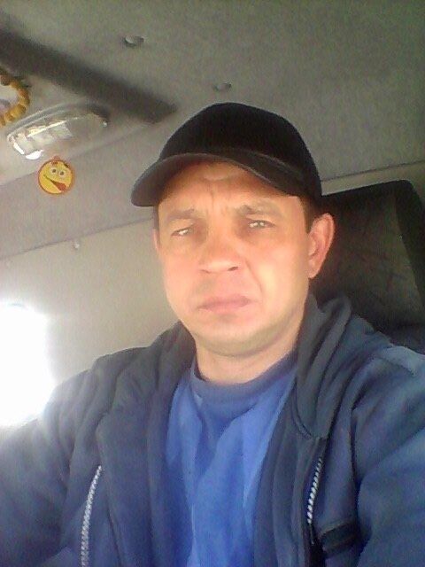 46079379  , 52 ,    