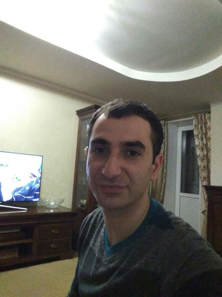  31664999  Mika, 38 ,    