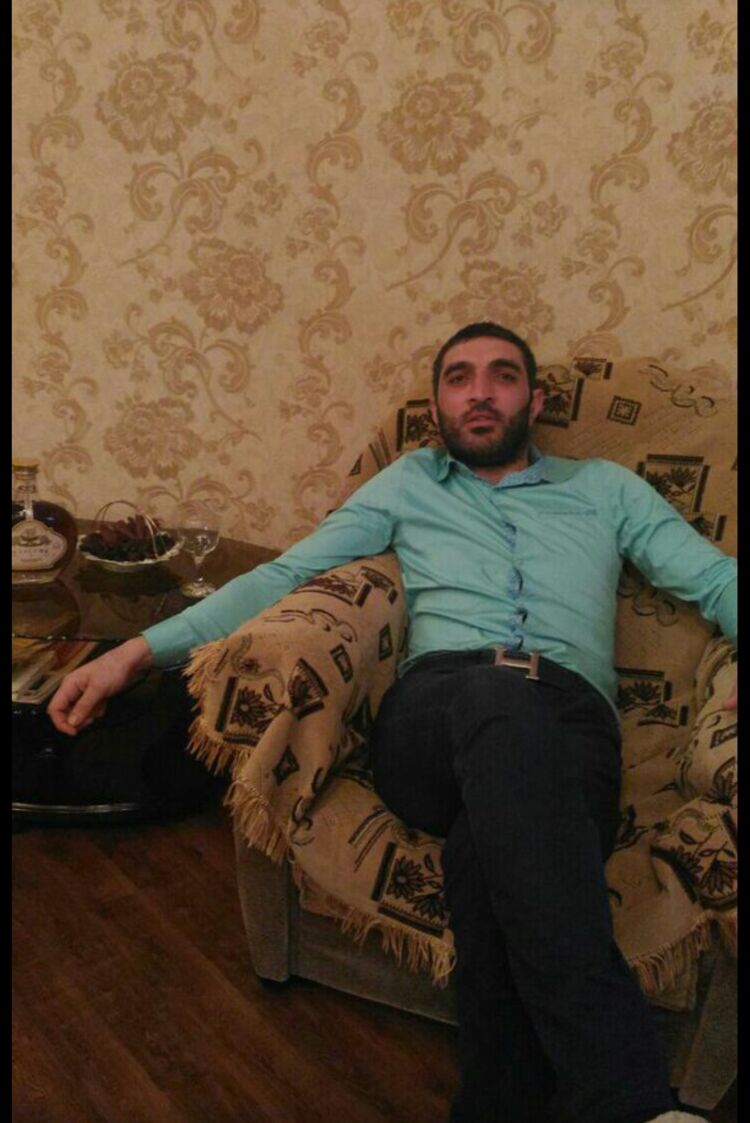  54467919  Armen, 42 ,    