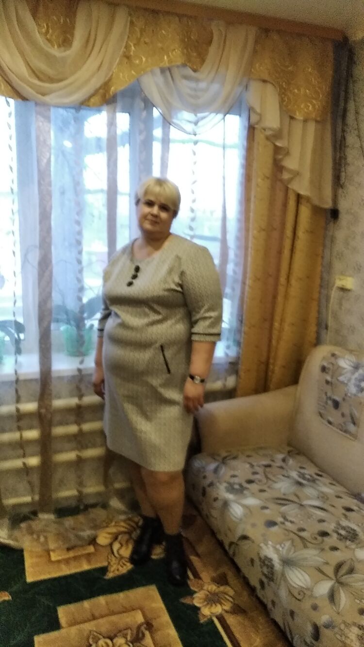  54340389  Elena, 57 ,    