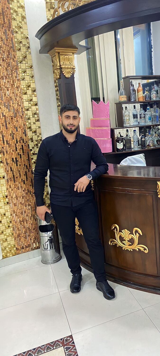  45680319  Rasim, 27 ,    