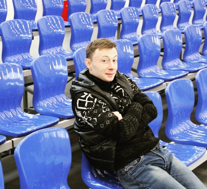  ,   Artem, 33 ,   ,   , c , 