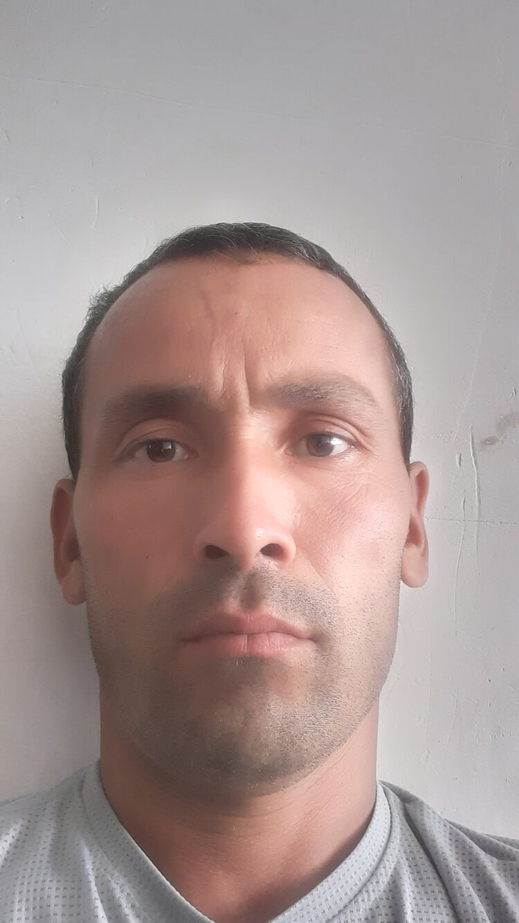  ,   Aziz, 39 ,   ,   , c 
