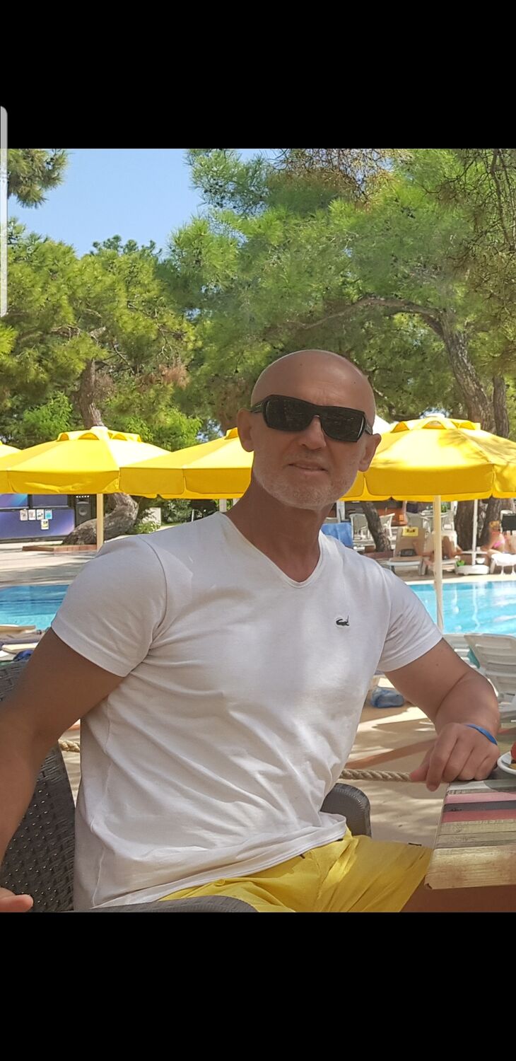  29943659  Valy, 51 ,    