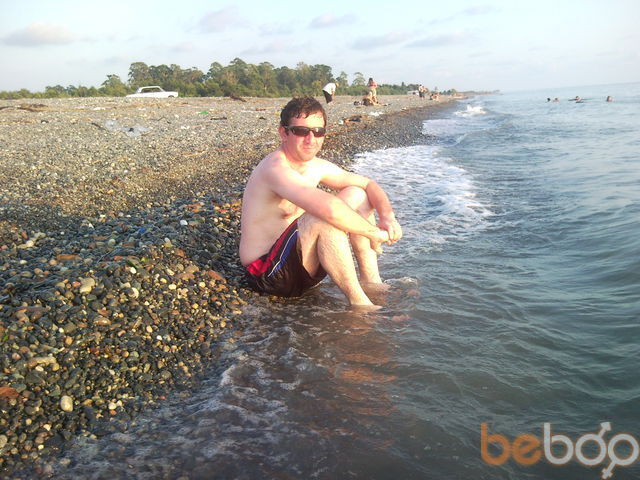  ,   Feliks, 44 ,   