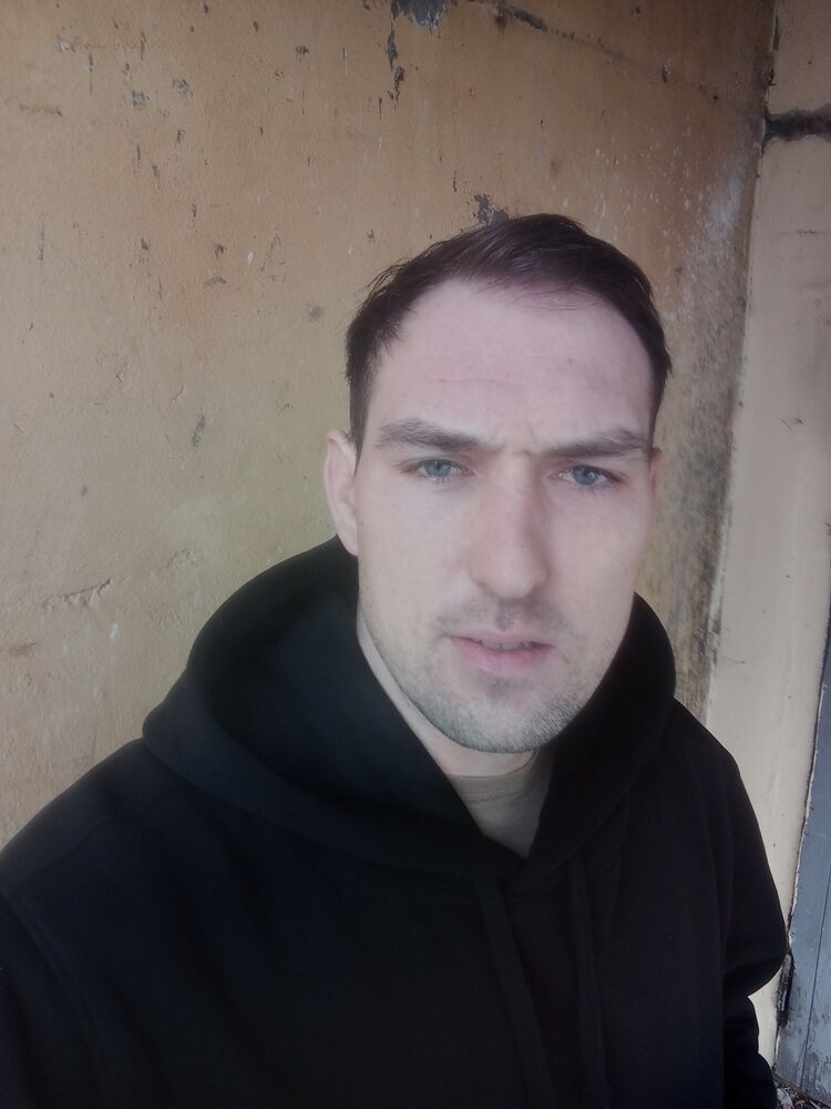  41913869  , 28 ,    
