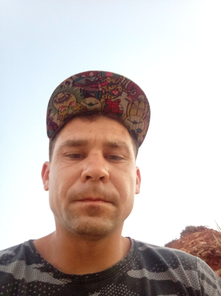  ,   Mishka, 35 ,   ,   