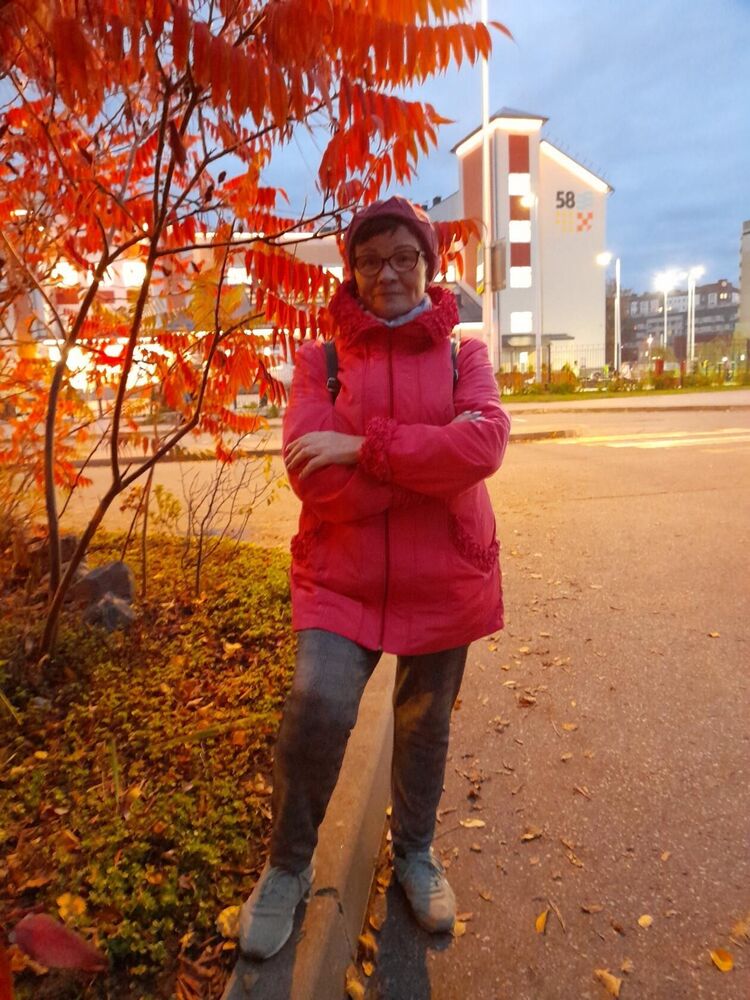  ,   Alevtina, 70 ,   ,   