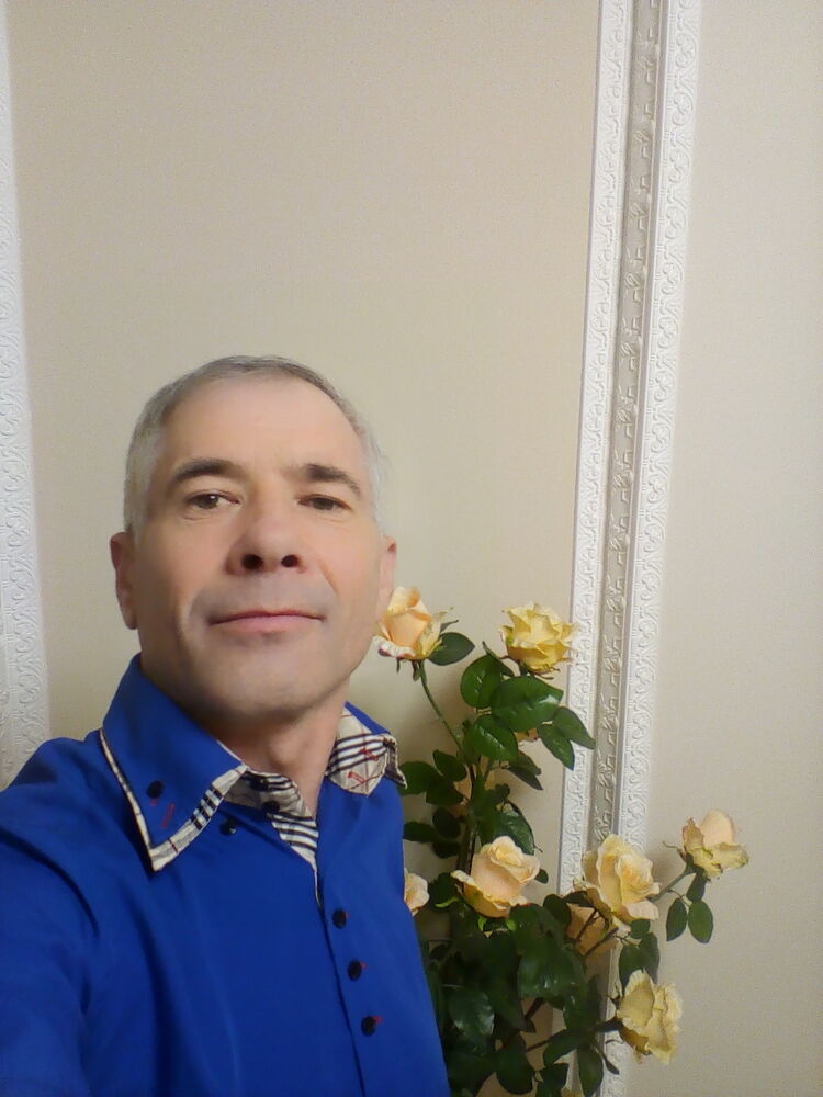  26376099  Vasile, 52 ,    