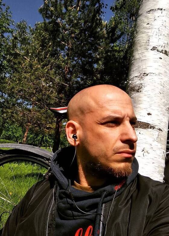  54640729  Max, 38 ,    -