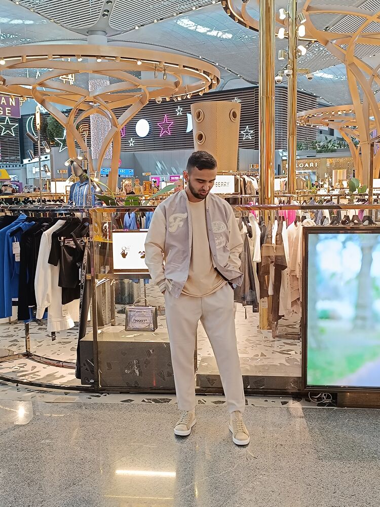  53151029  Mahsudali, 24 ,    