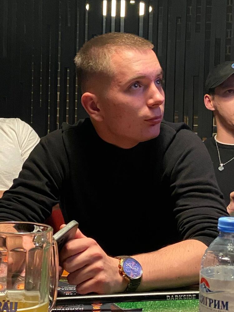  51871139  Mikhail, 23 ,    