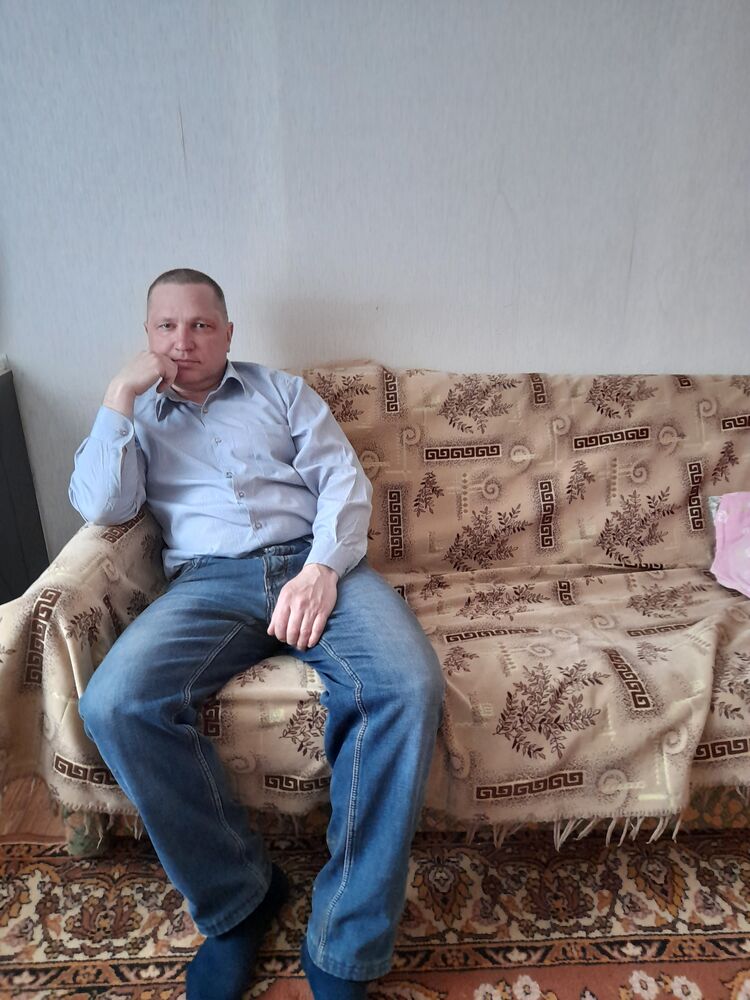  30423469  Vladimir, 49 ,     