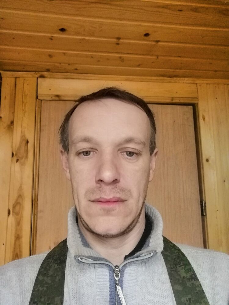  16748179  Ruslan, 48 ,    