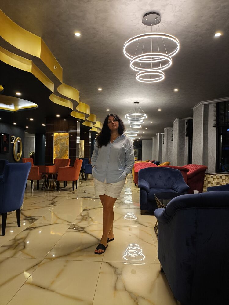  53317189  Vika, 46 ,    