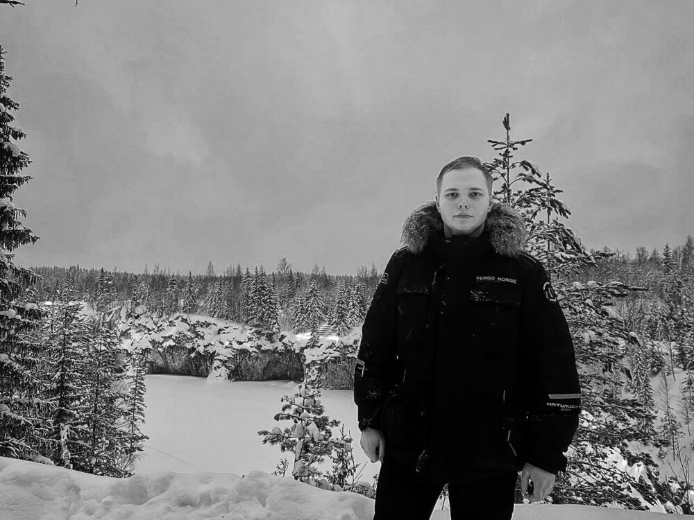  28817339  , 25 ,    -