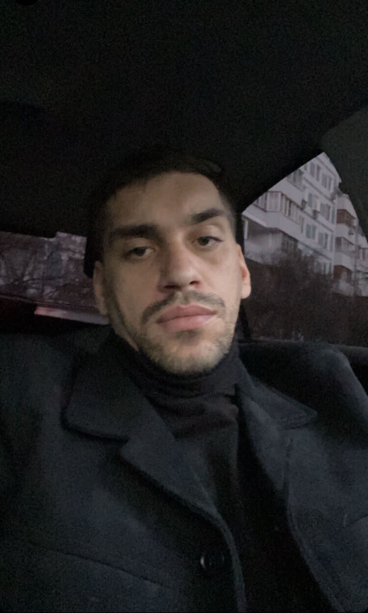  ,   Bond, 32 ,   ,   