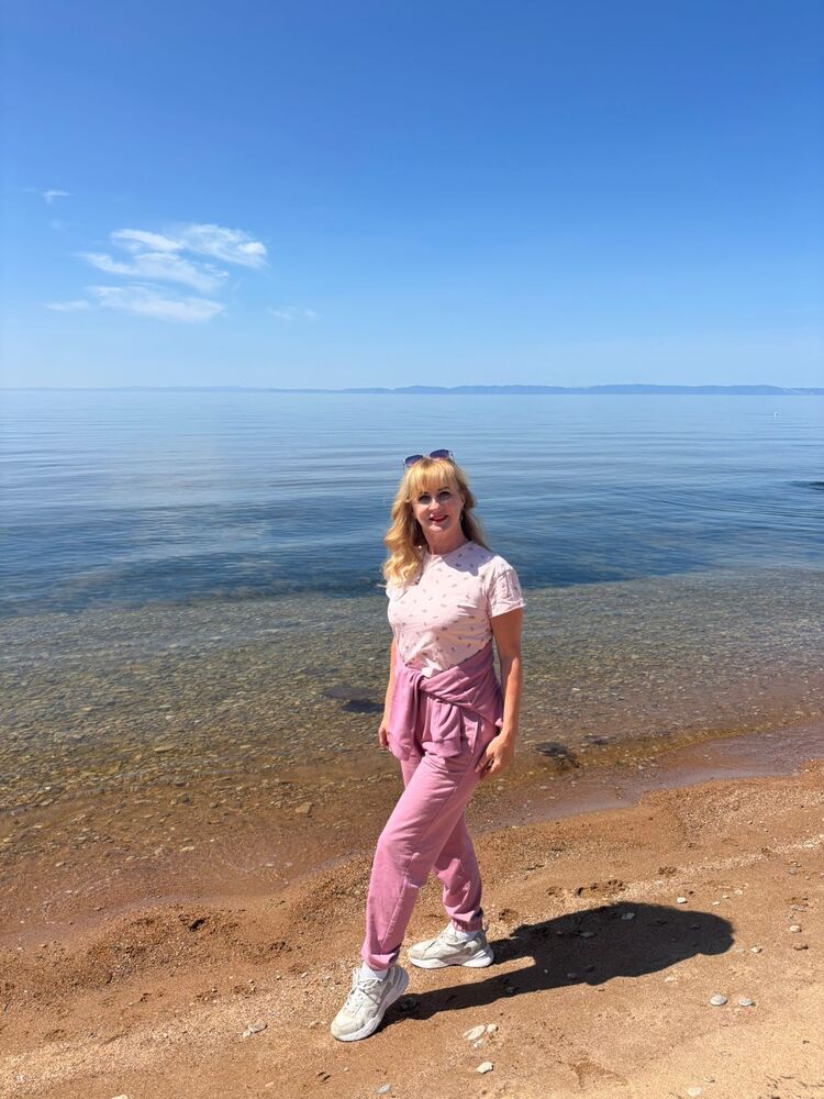  52345579  Olga, 53 ,     