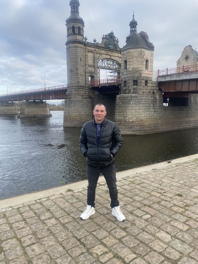  ,   Anatoly, 34 ,   ,   , c 