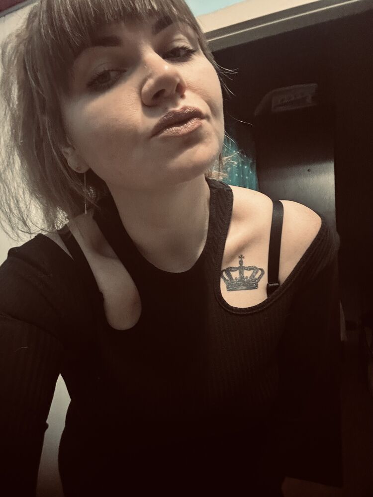  48019579  MorosQueen, 32 ,    