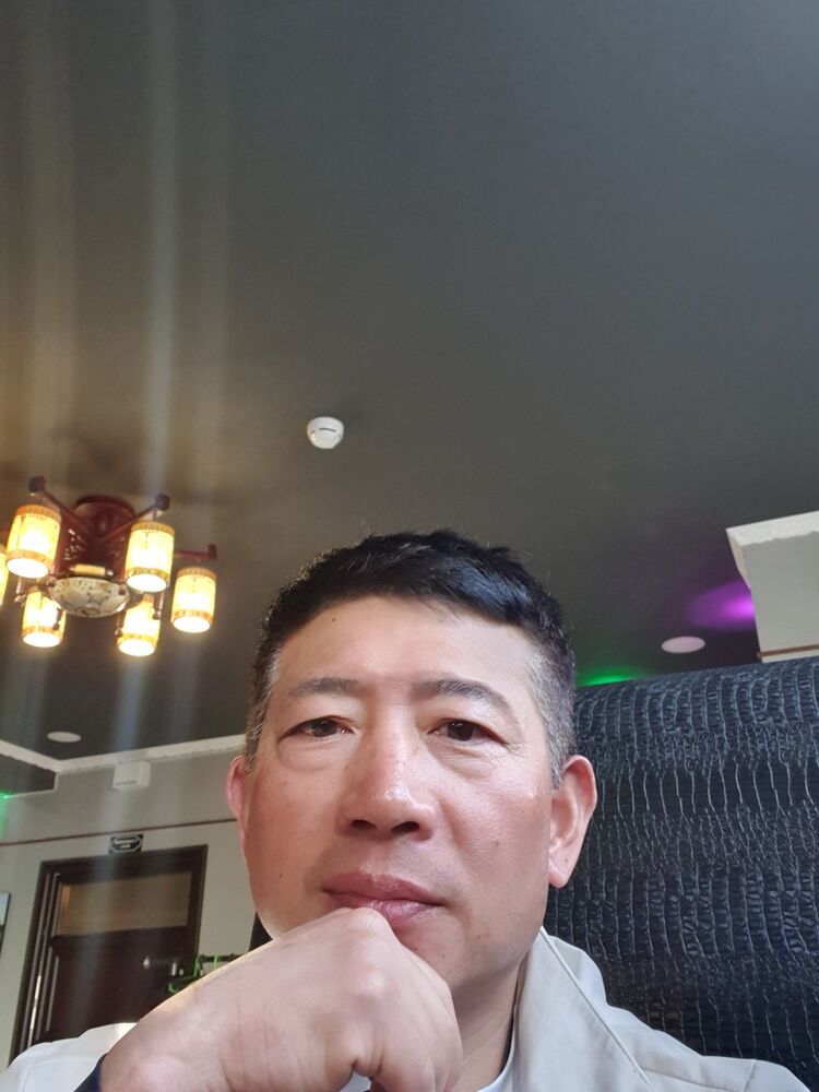 43789979  Uu Boss, 46 ,    -
