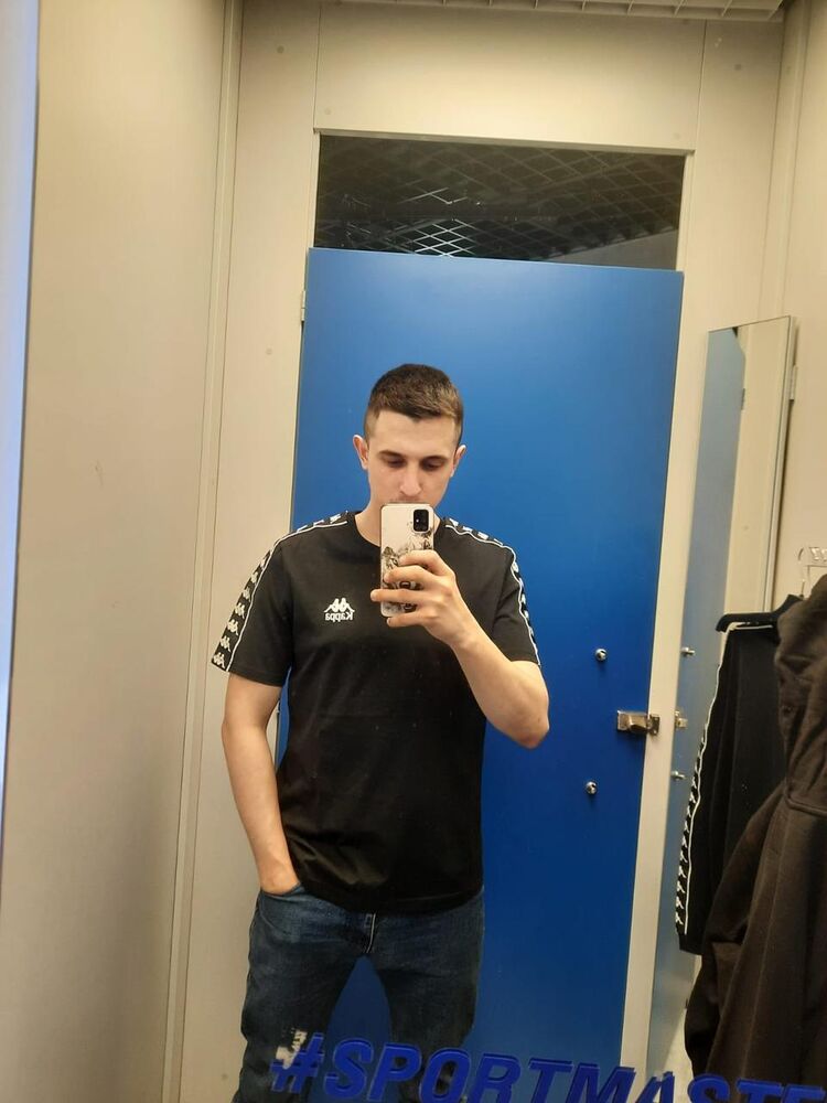  52893019  , 23 ,    