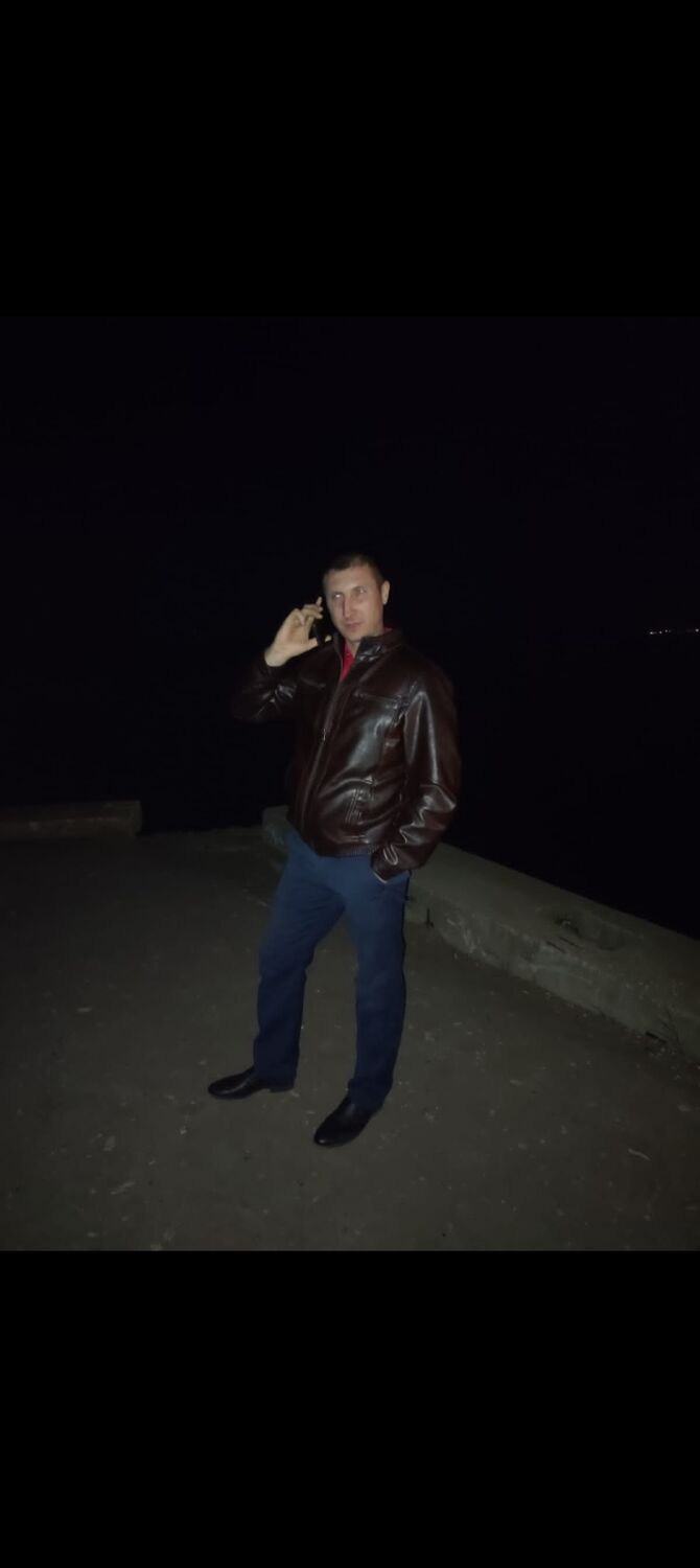  40683939  Nikolay, 40 ,    