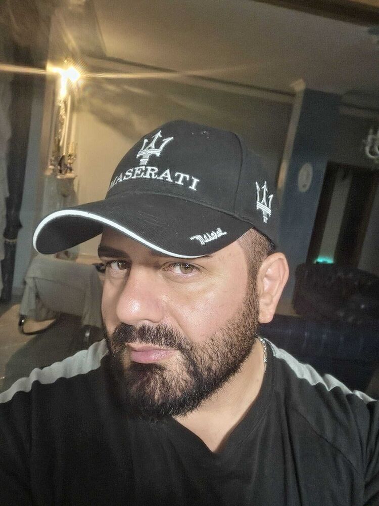  45118829  Roberto , 38 ,    