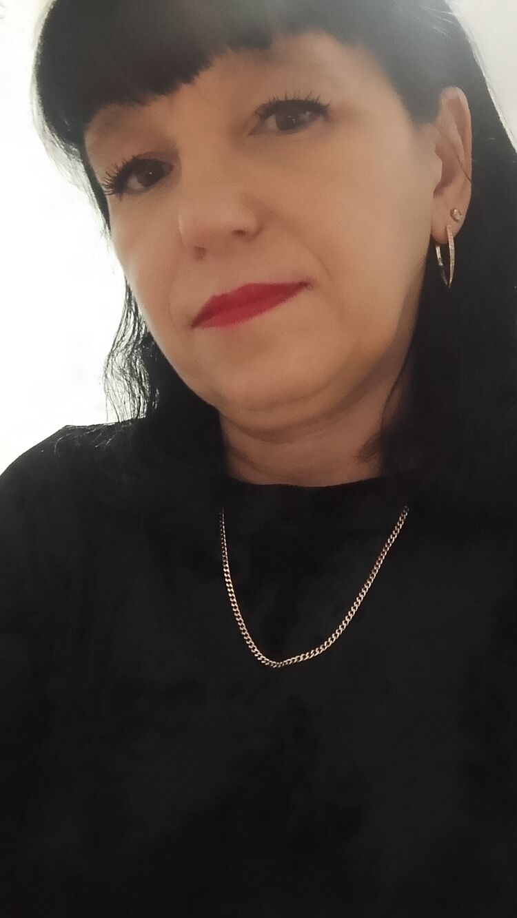  48783769  , 52 ,    