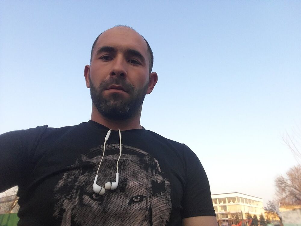  ,   Salim, 37 ,   ,   , c , 