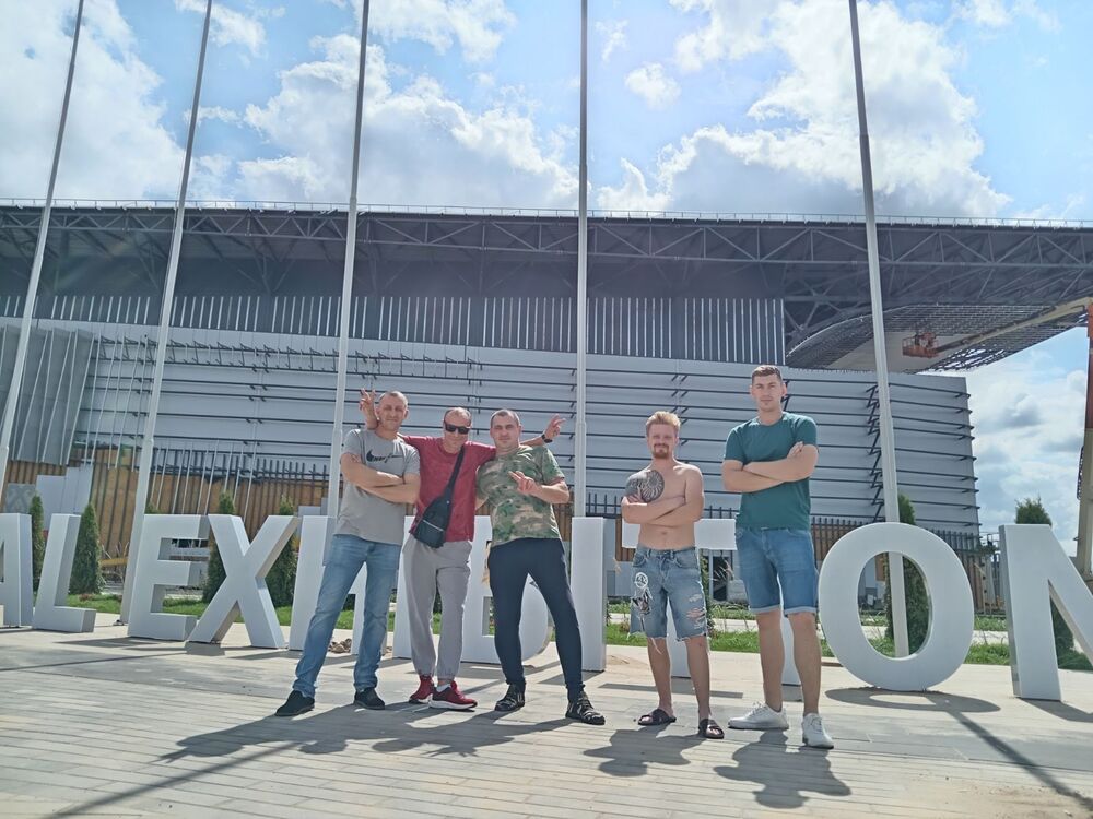  45220439  Stanislaw, 29 ,    