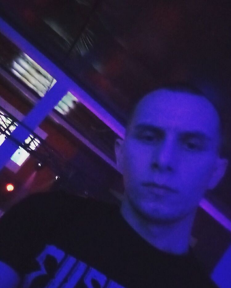 28870429  Vasilii, 34 ,     