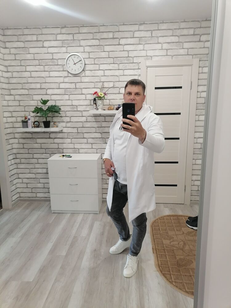  26794179  Mikalian, 41 ,    