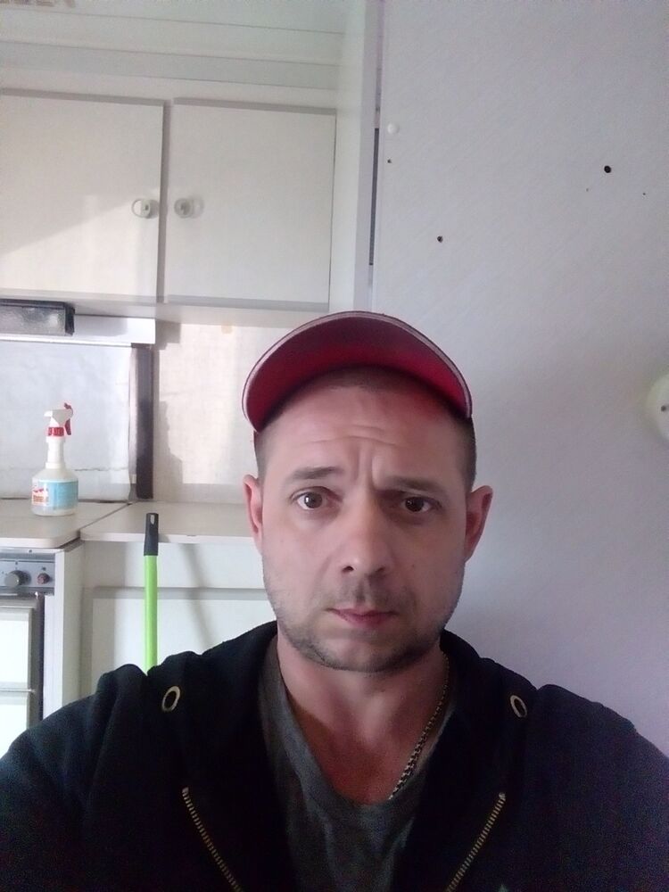  15780599  , 42 ,    