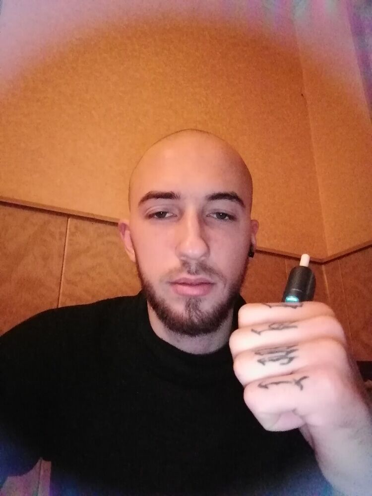  22229289  , 28 ,    